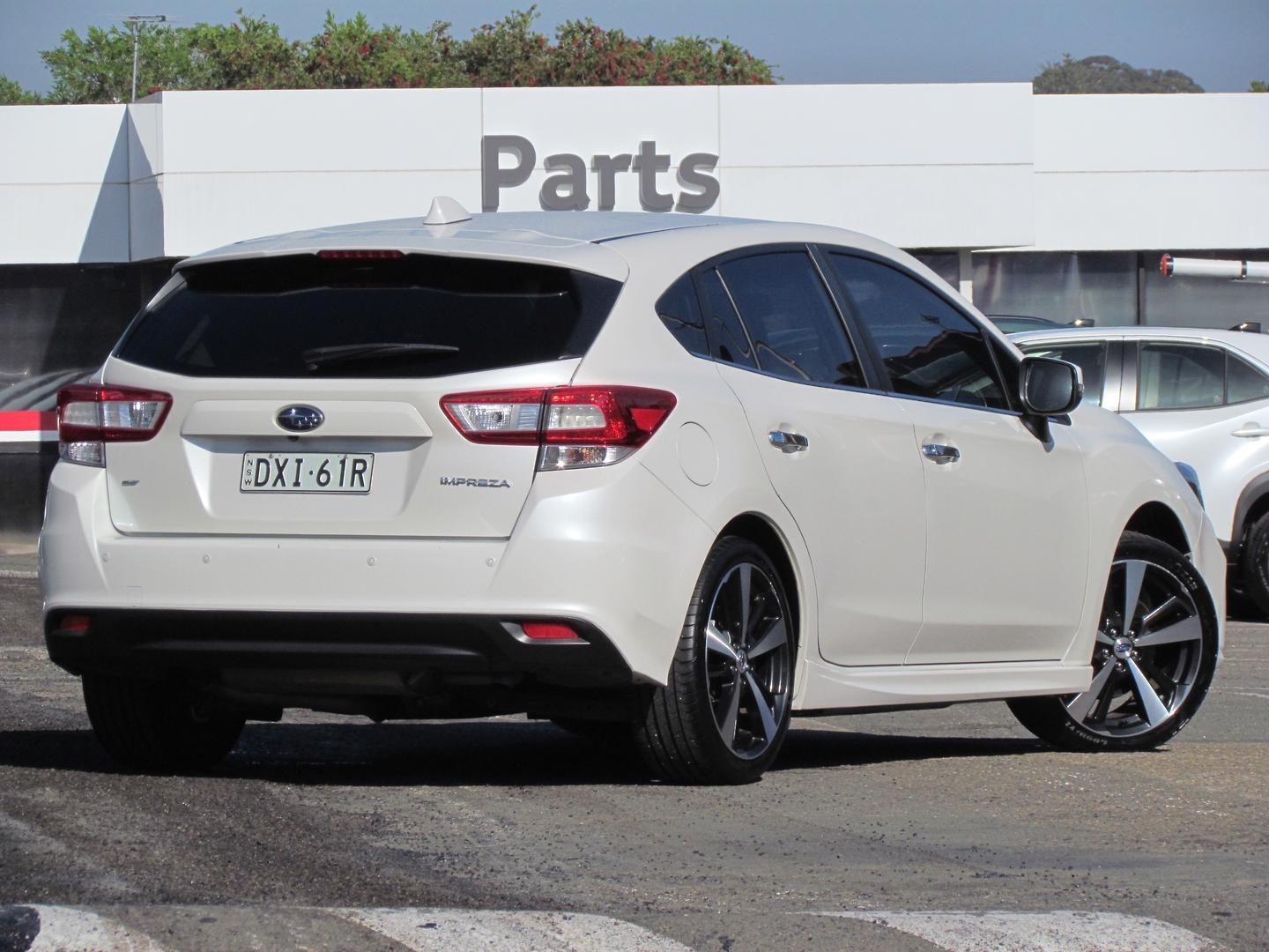2018 Subaru Impreza 2.0i-S in White
