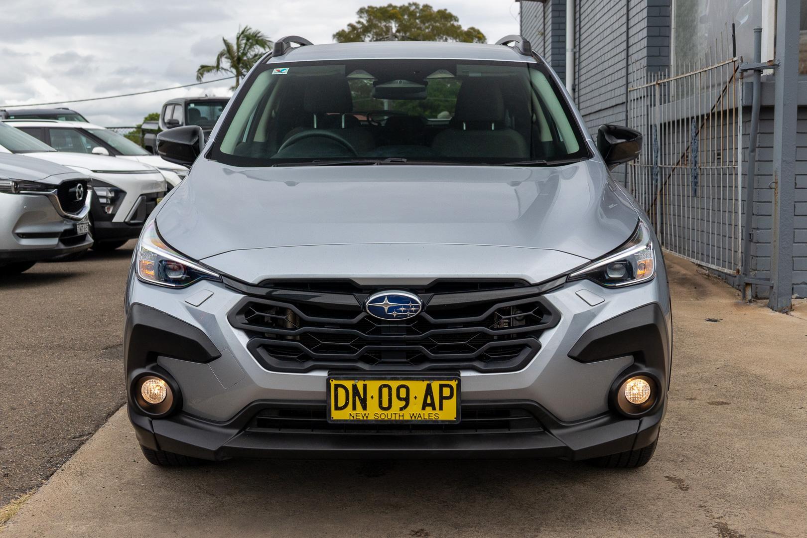 2024 Subaru Crosstrek 2.0L in Silver