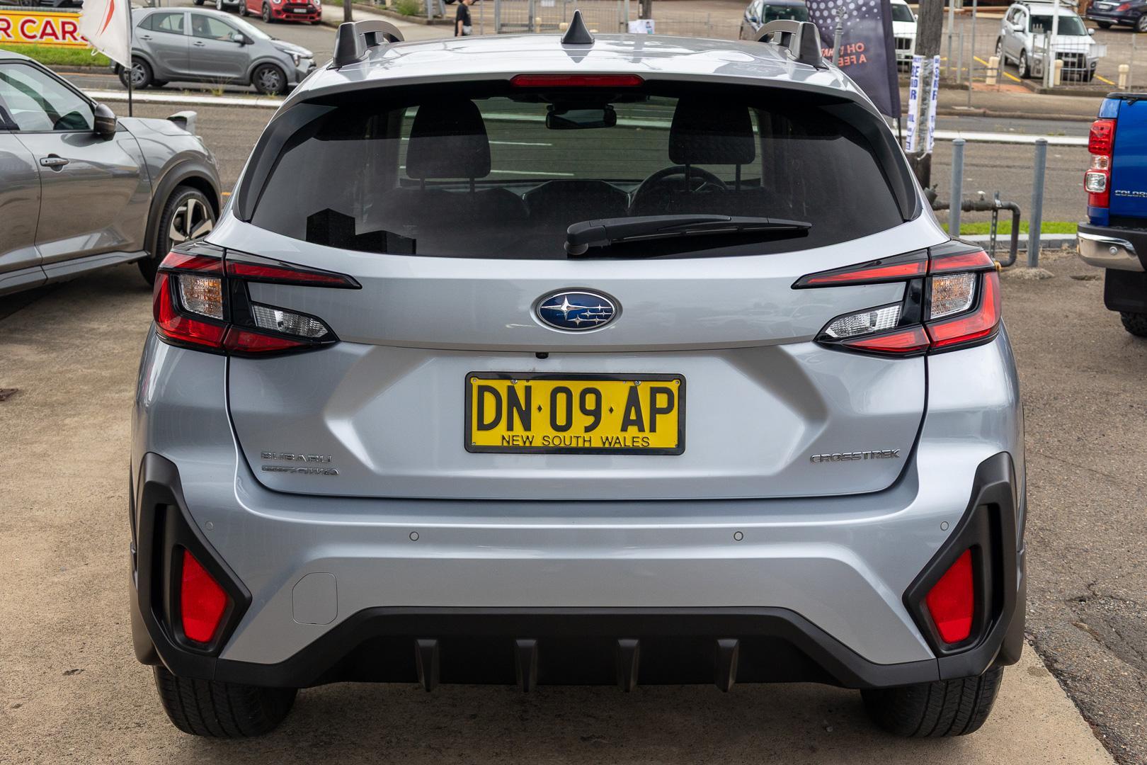 2024 Subaru Crosstrek 2.0L in Silver