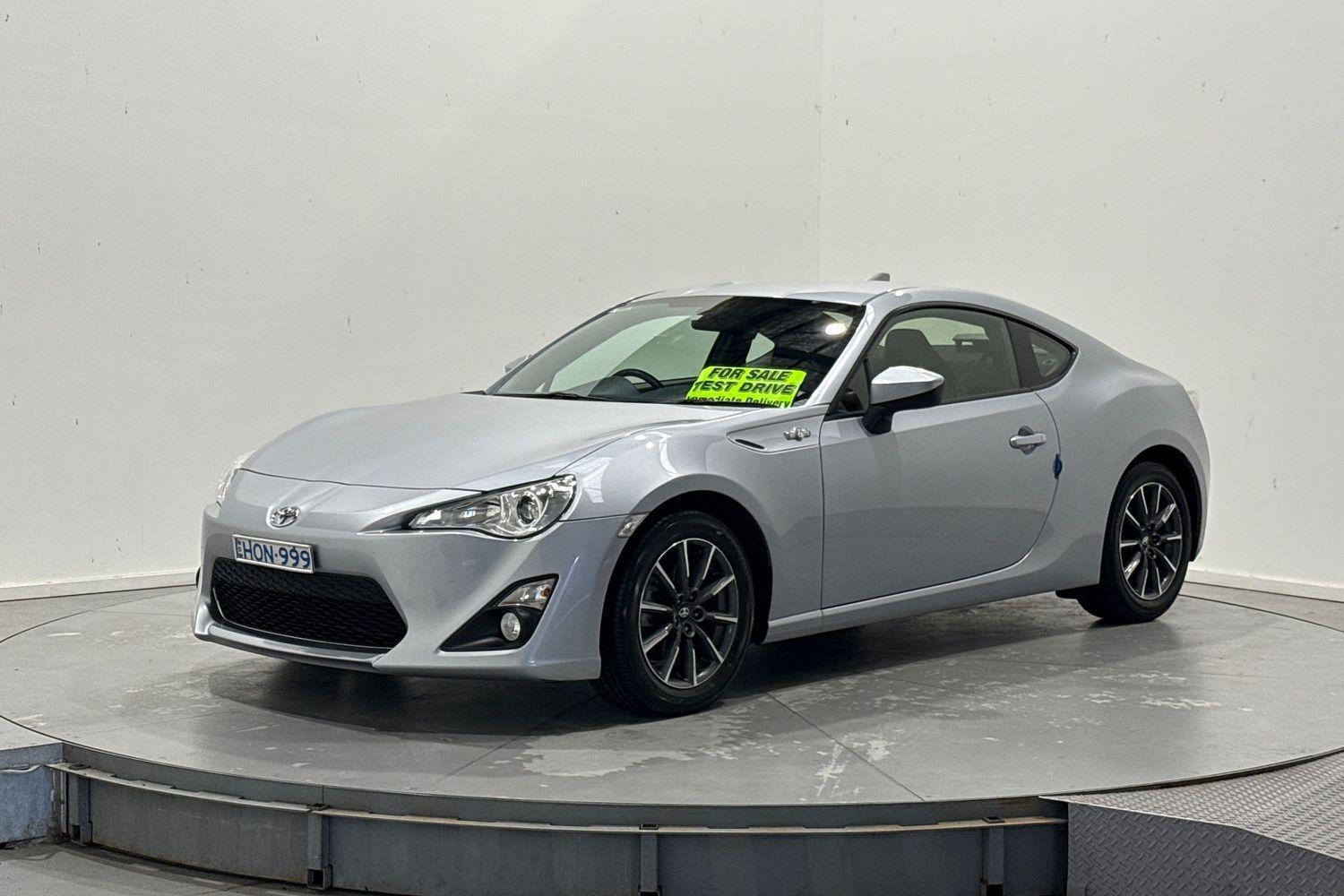 2014 Toyota 86 GT in Silver