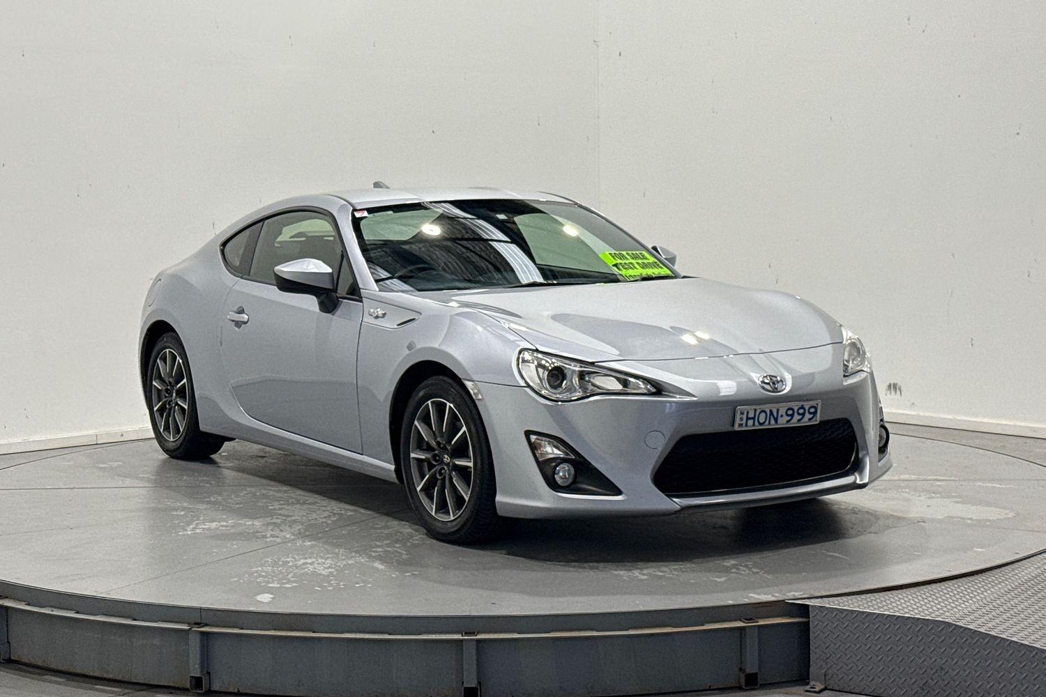 2014 Toyota 86 GT in Silver