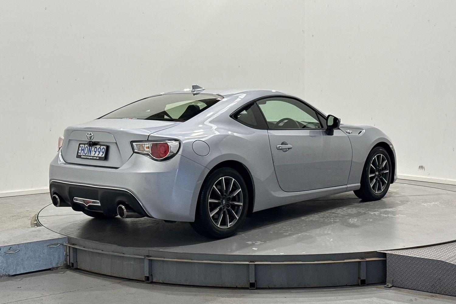 2014 Toyota 86 GT in Silver