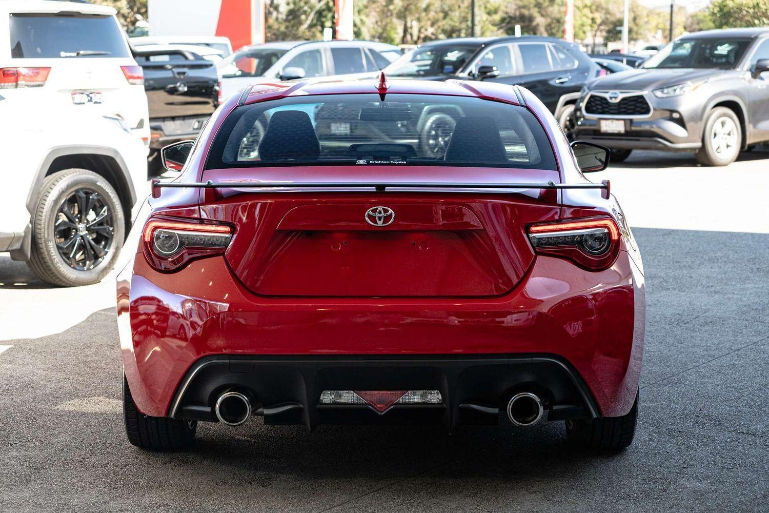 2017 Toyota 86 GTS in Red