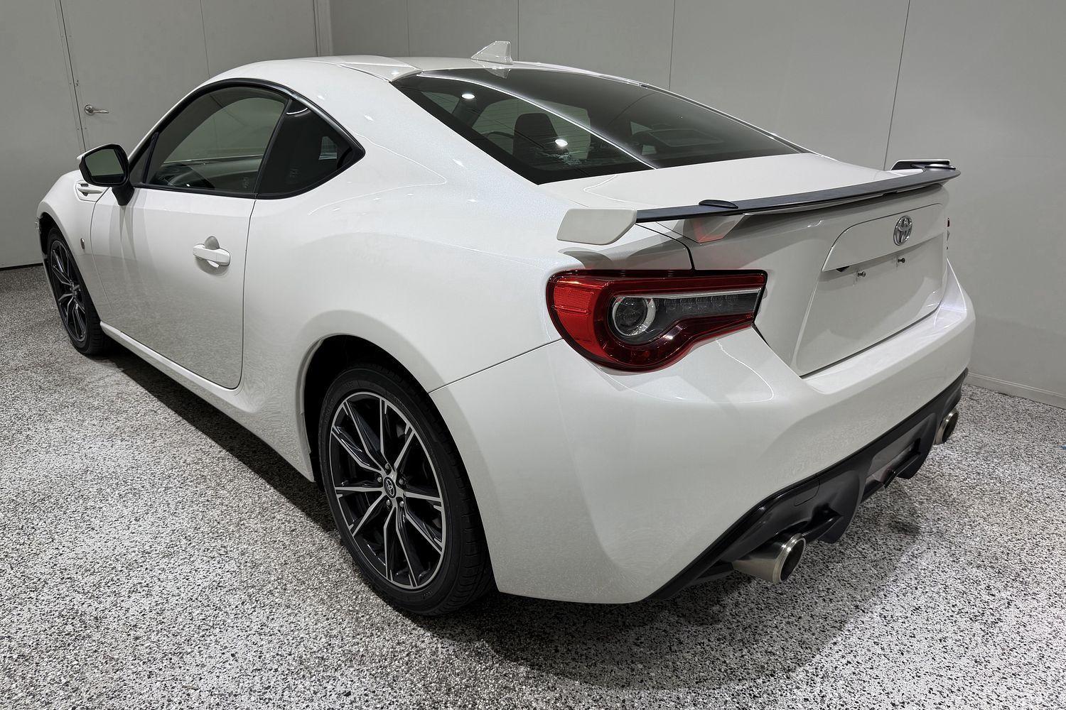 2019 Toyota 86 GTS in White