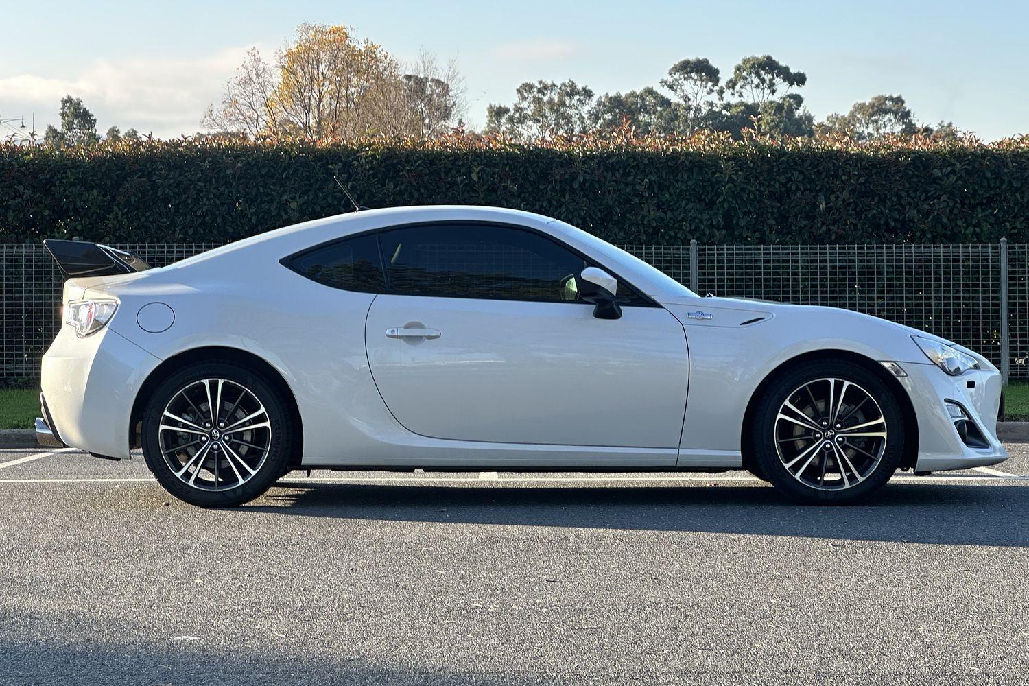 2013 Toyota 86 GTS in White