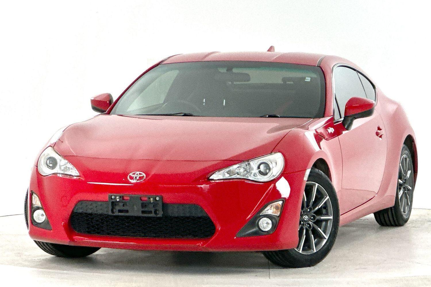 2016 Toyota 86 GT in Red