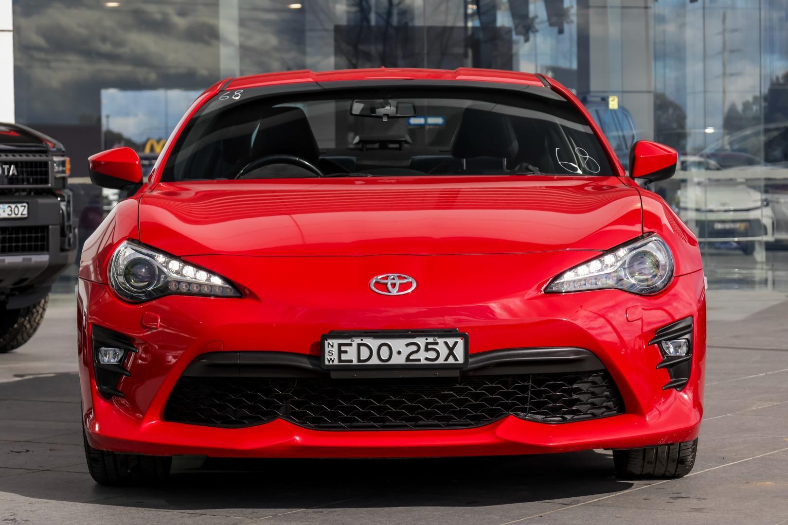 2017 Toyota 86 GTS in Red