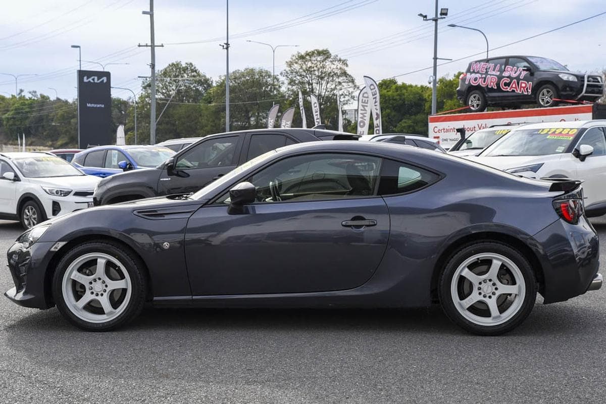 2018 Toyota 86 GTS in Gray
