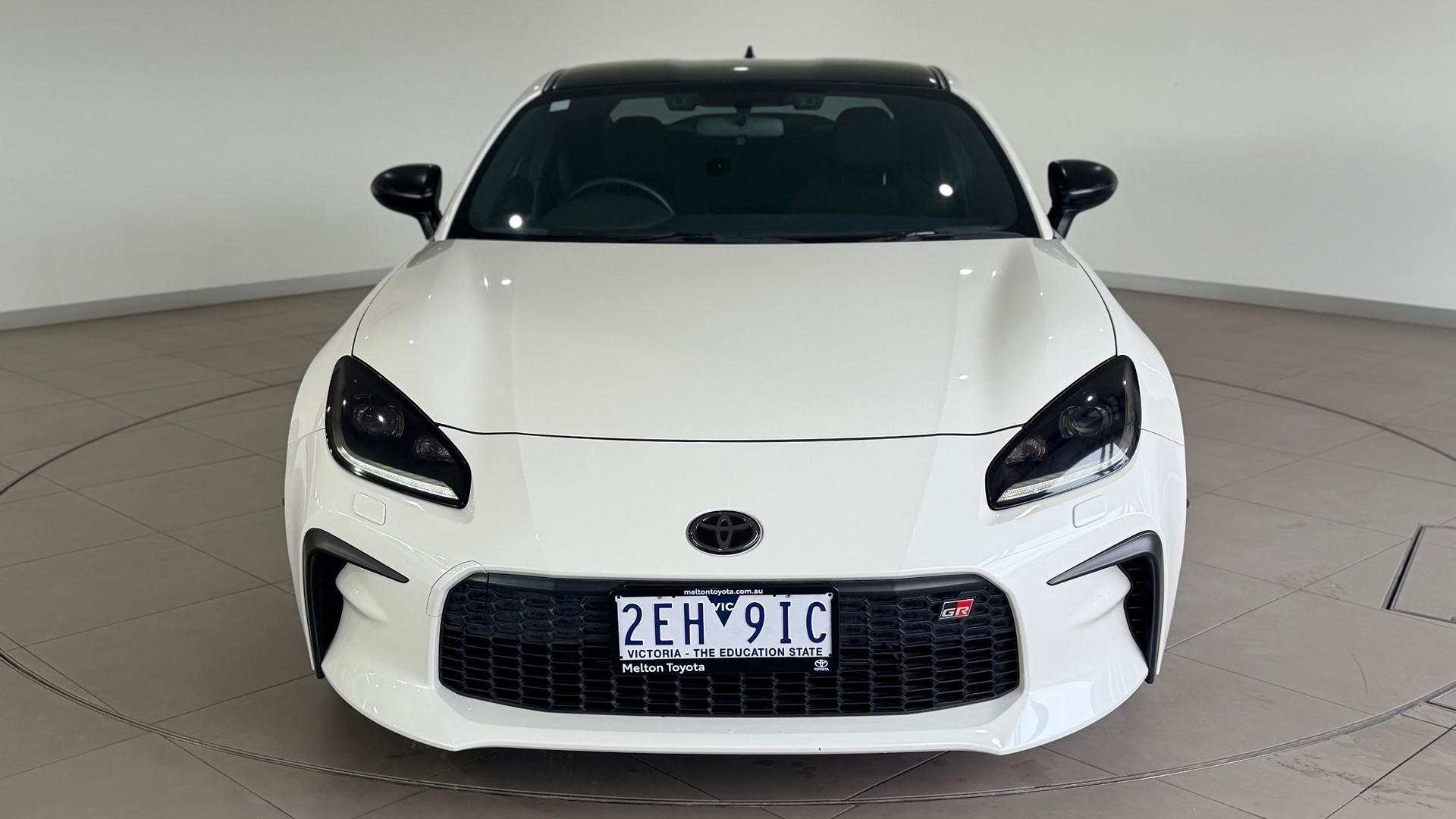 2023 Toyota GR86 GT in White