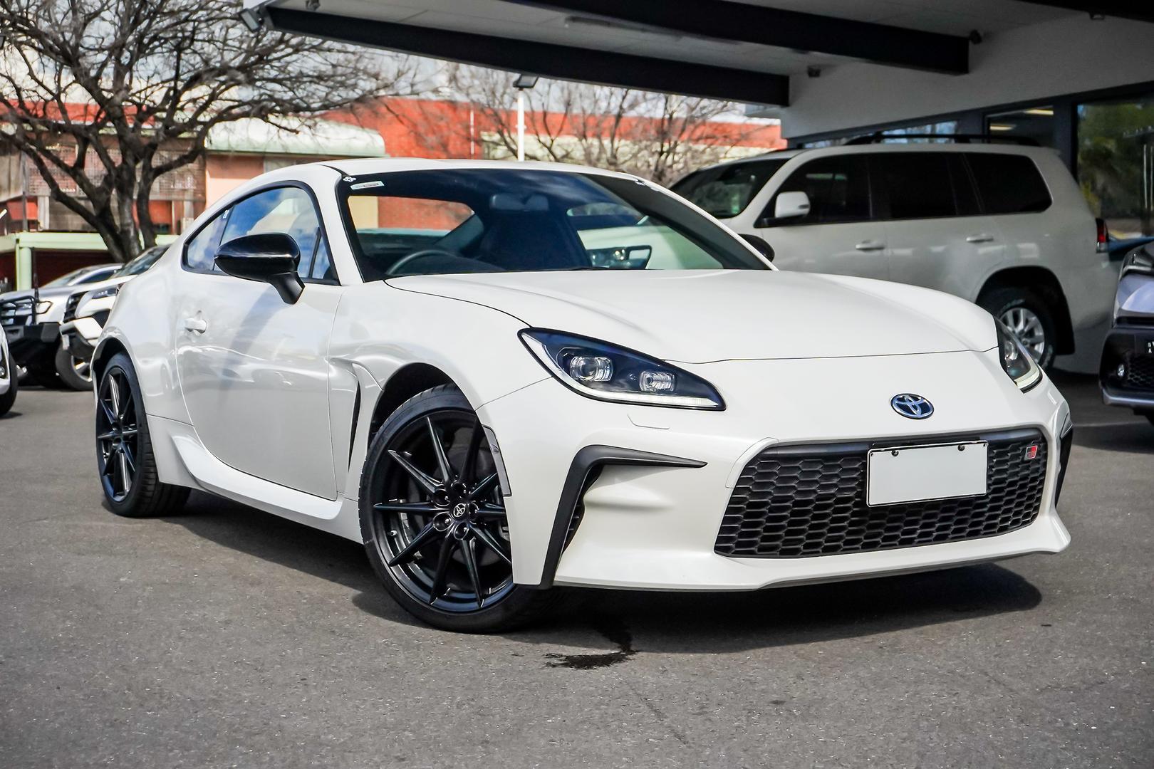 2025 Toyota GR86 GTS in White