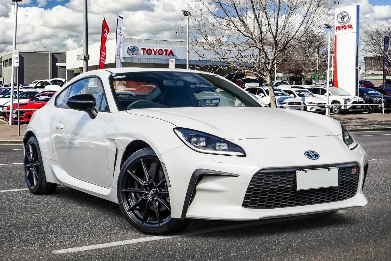 2025 Toyota GR86 GTS in White