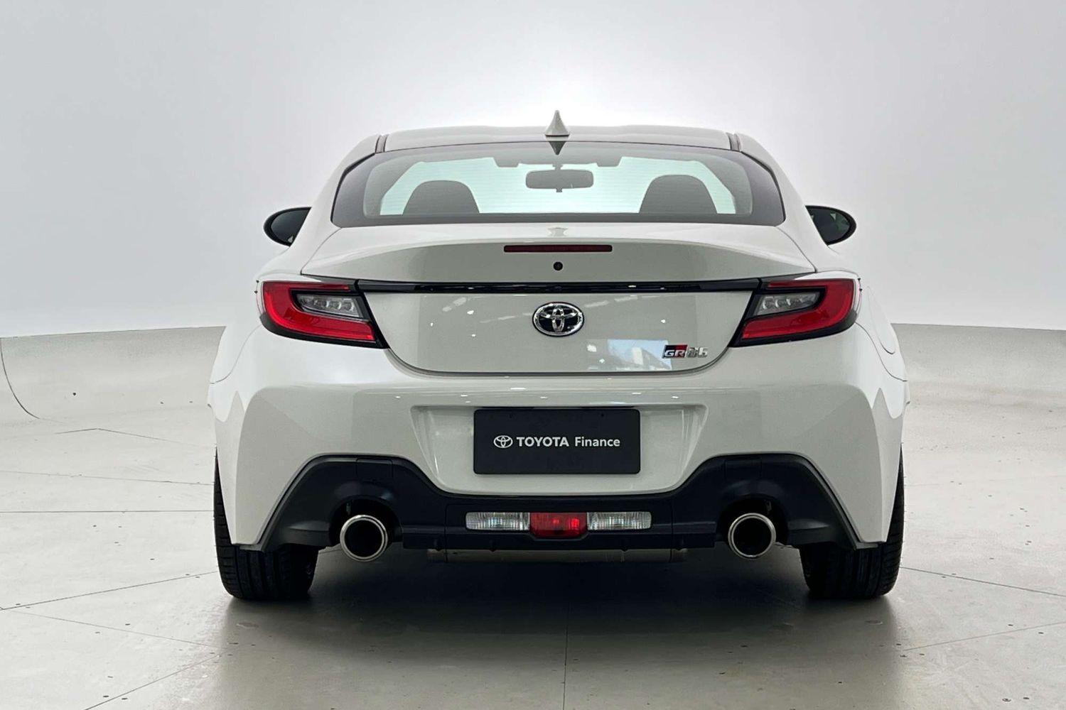 2025 Toyota GR86 GTS in White
