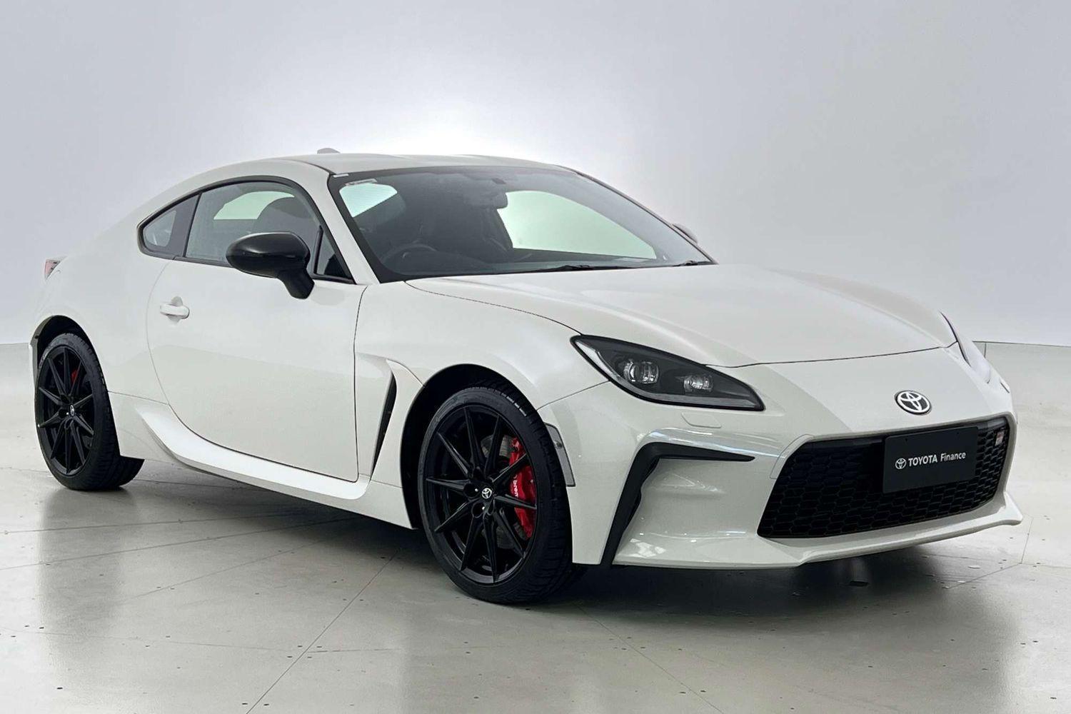 2025 Toyota GR86 GTS in White