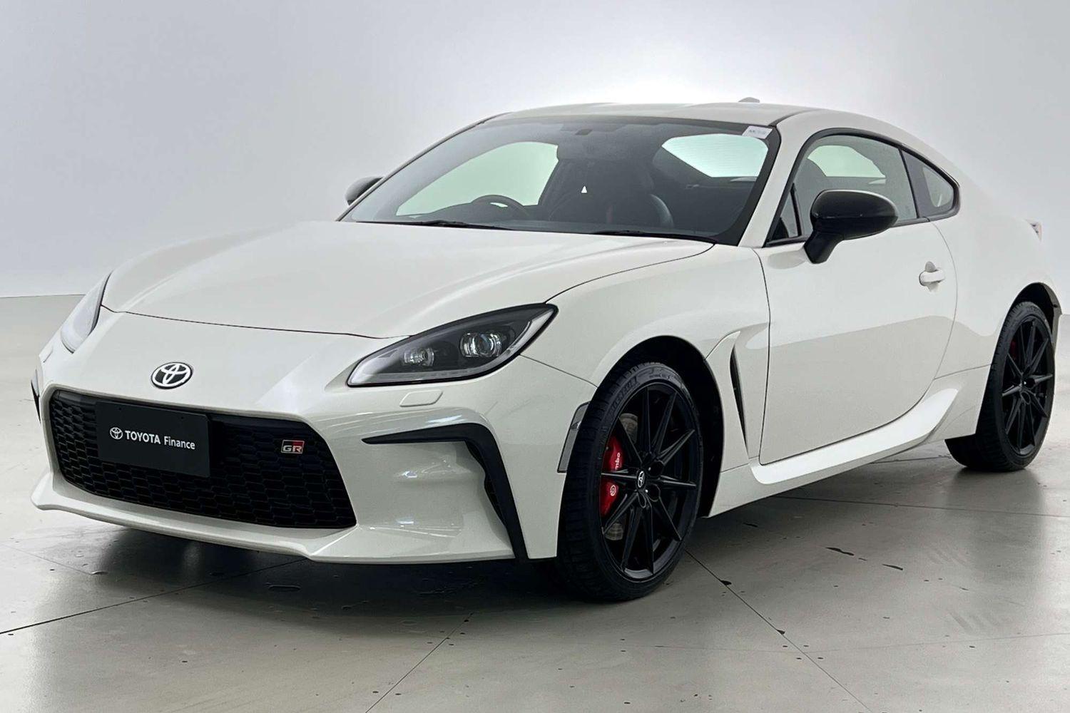 2025 Toyota GR86 GTS in White