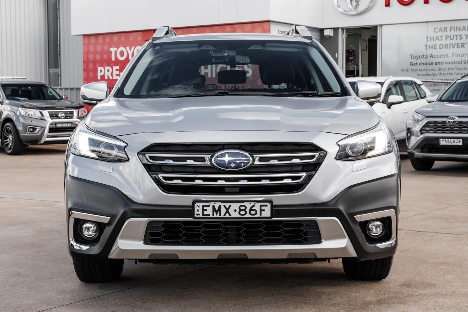 2020 Subaru Outback AWD Touring in Silver