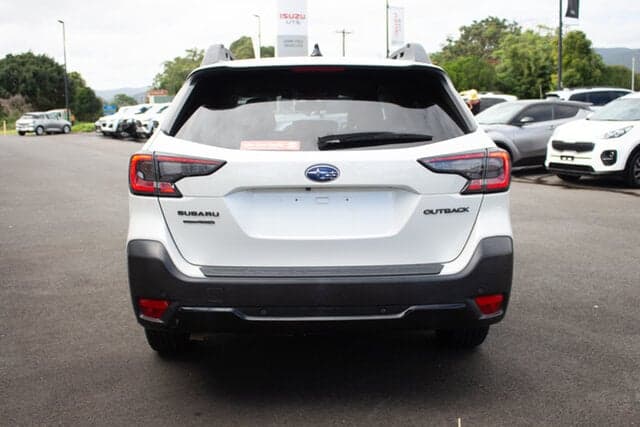 2021 Subaru Outback AWD Sport in White