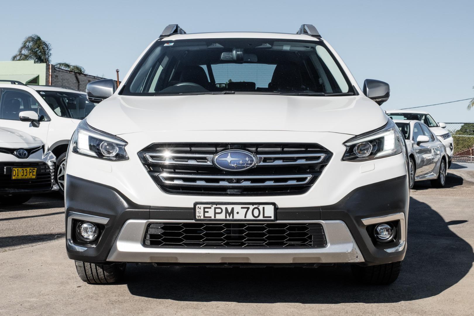 2021 Subaru Outback AWD Touring in White