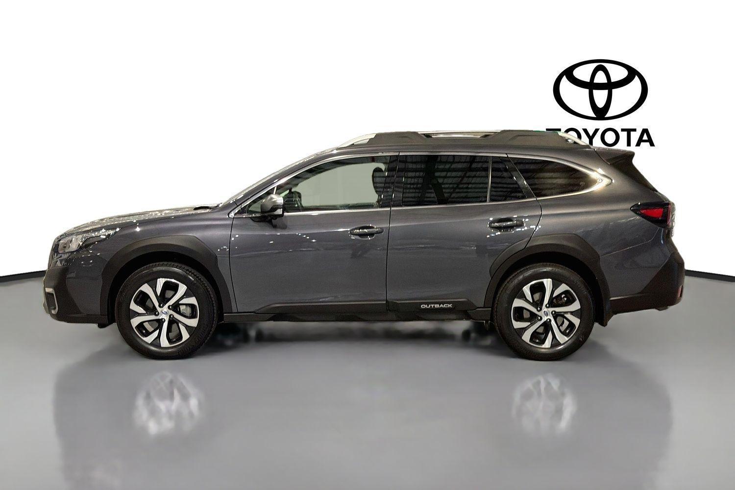 2021 Subaru Outback AWD Touring in Grey