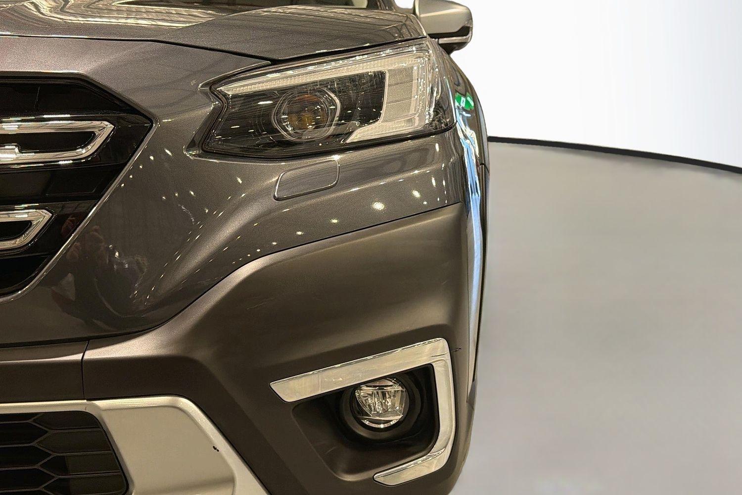 2021 Subaru Outback AWD Touring in Grey
