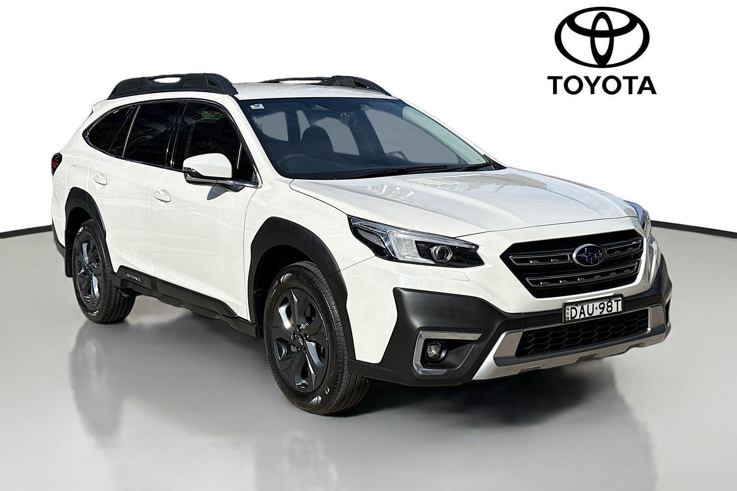 2022 Subaru Outback AWD in White