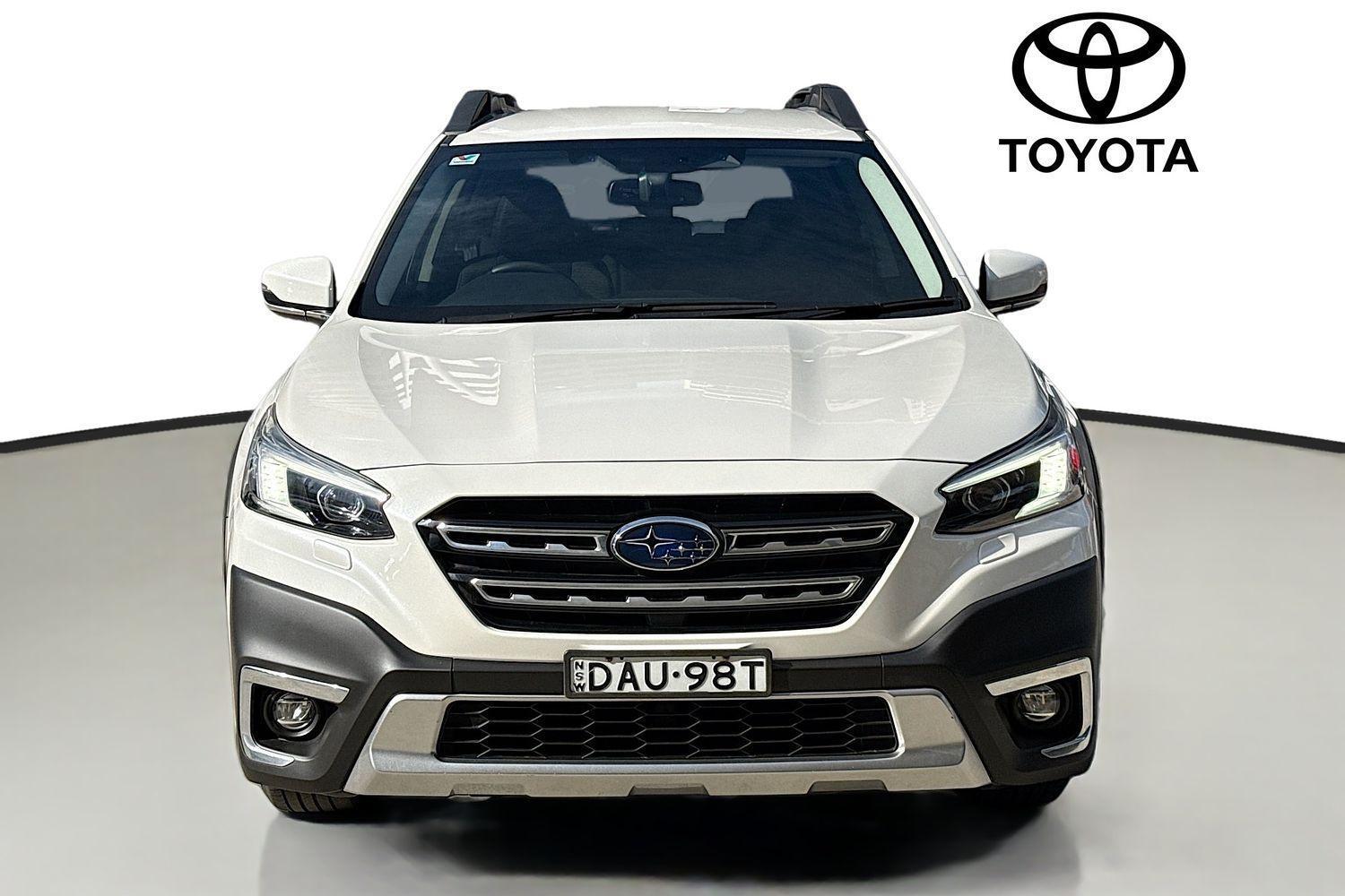 2022 Subaru Outback AWD in White
