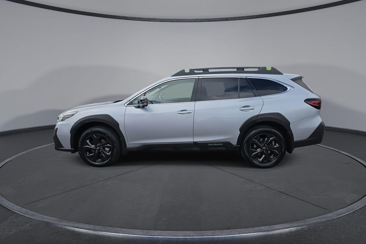 2022 Subaru Outback AWD Sport in Silver