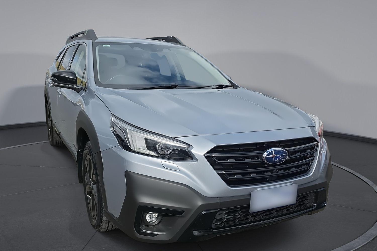 2022 Subaru Outback AWD Sport in Silver
