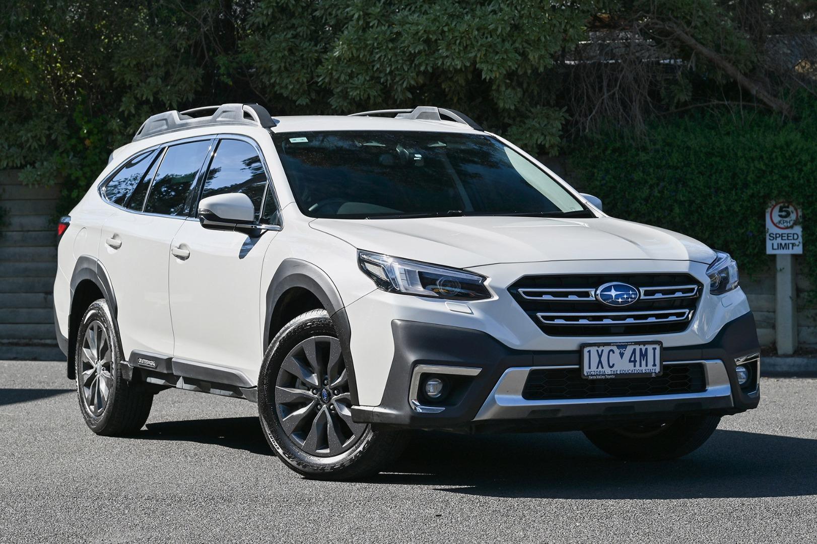 2022 Subaru Outback AWD in Grey
