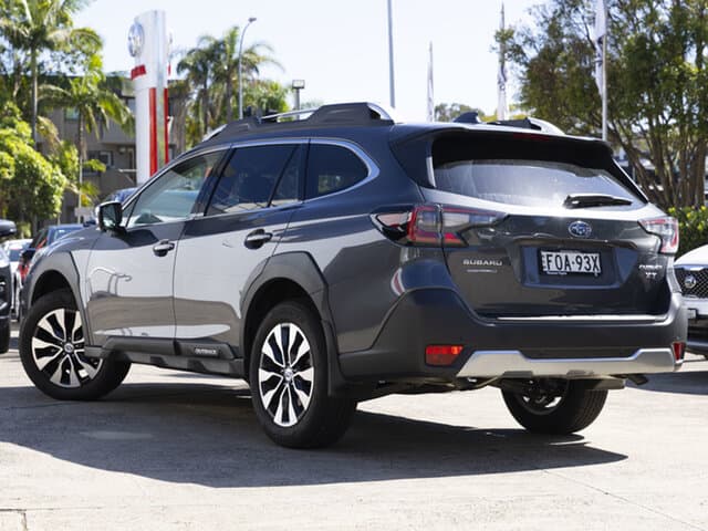 2024 Subaru Outback AWD Touring XT in Grey