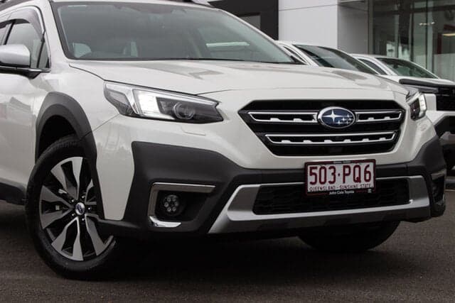 2025 Subaru Outback AWD Touring XT in White