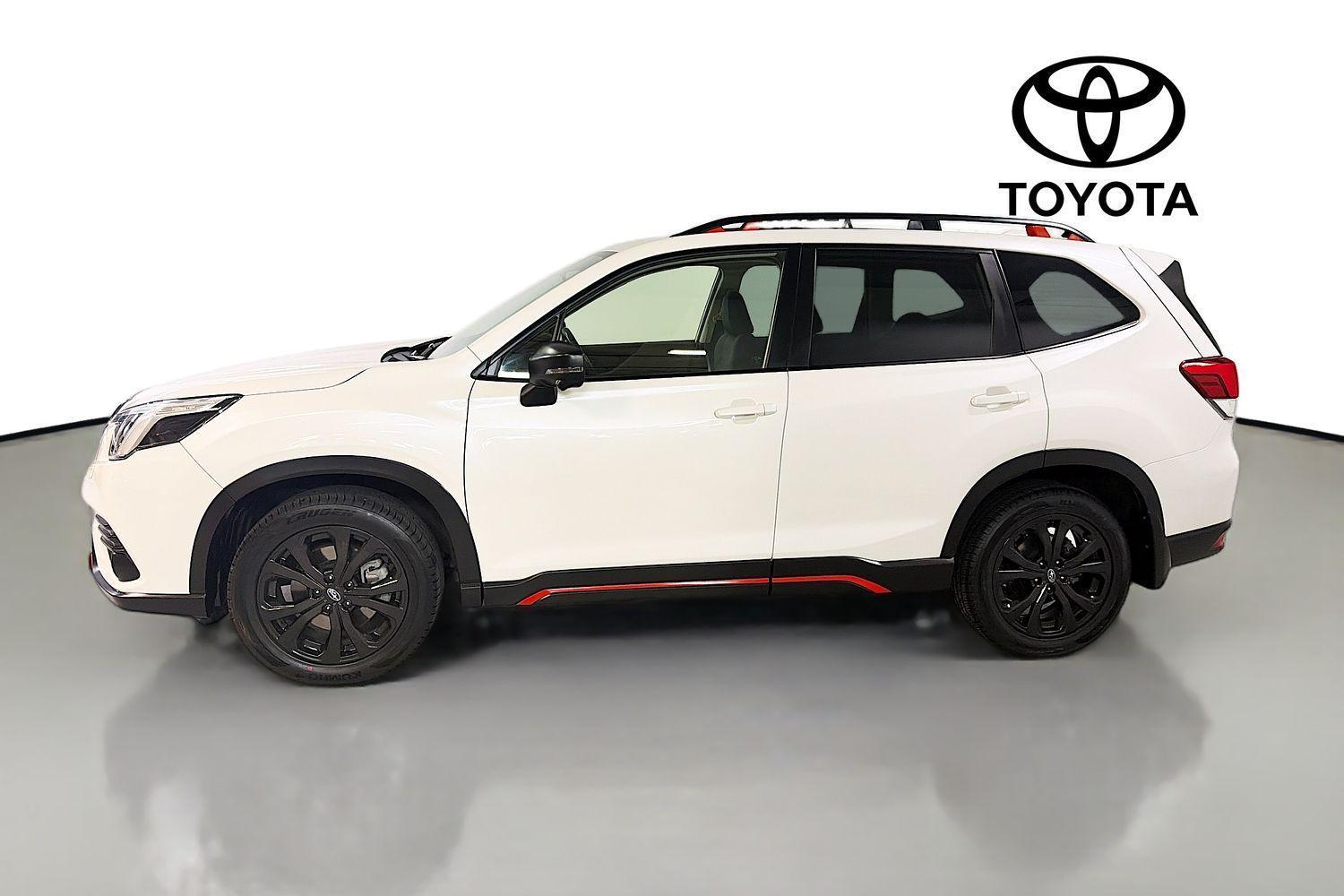 2021 Subaru Forester 2.5i Sport in White