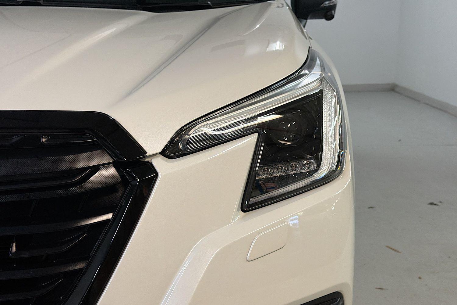 2021 Subaru Forester 2.5i Sport in White