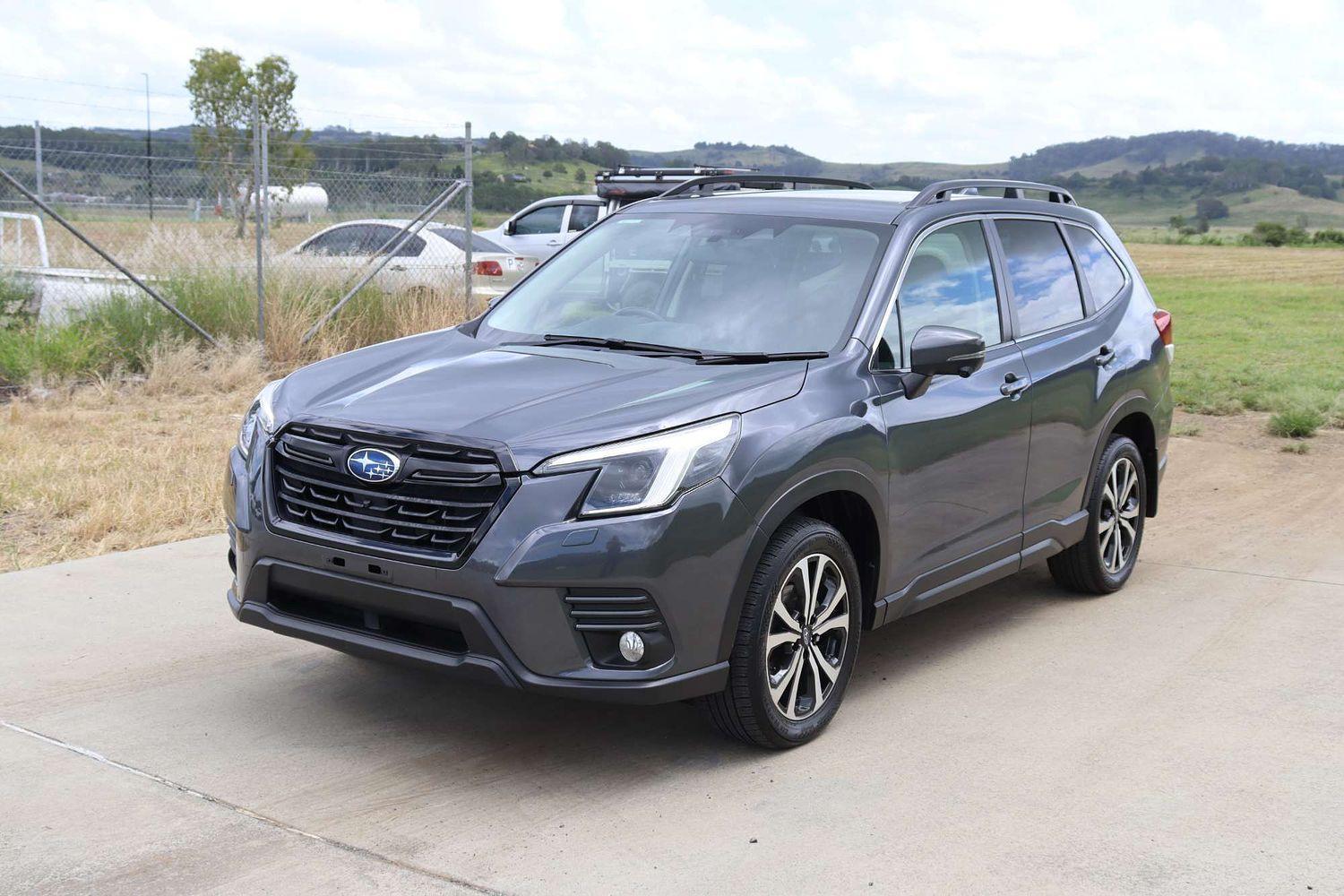 2022 Subaru Forester 2.5i Premium in Grey