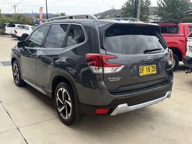 2022 Subaru Forester 2.5i-S in Grey