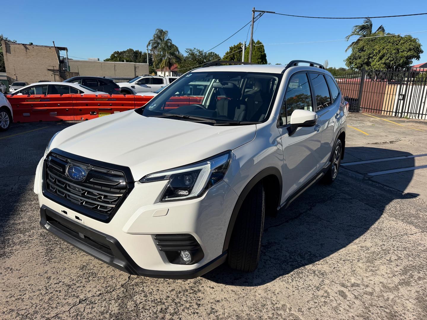 2024 Subaru Forester 2.5i in White