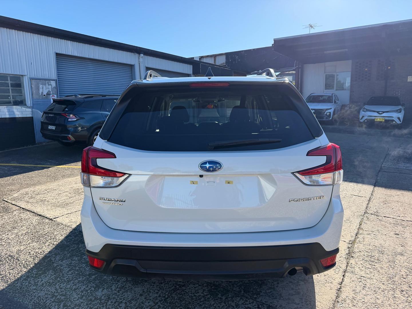 2024 Subaru Forester 2.5i in White