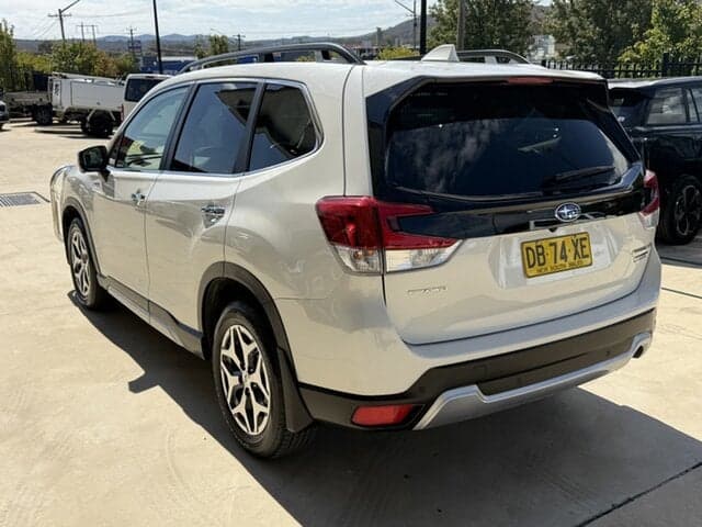 2021 Subaru Forester Hybrid L in White