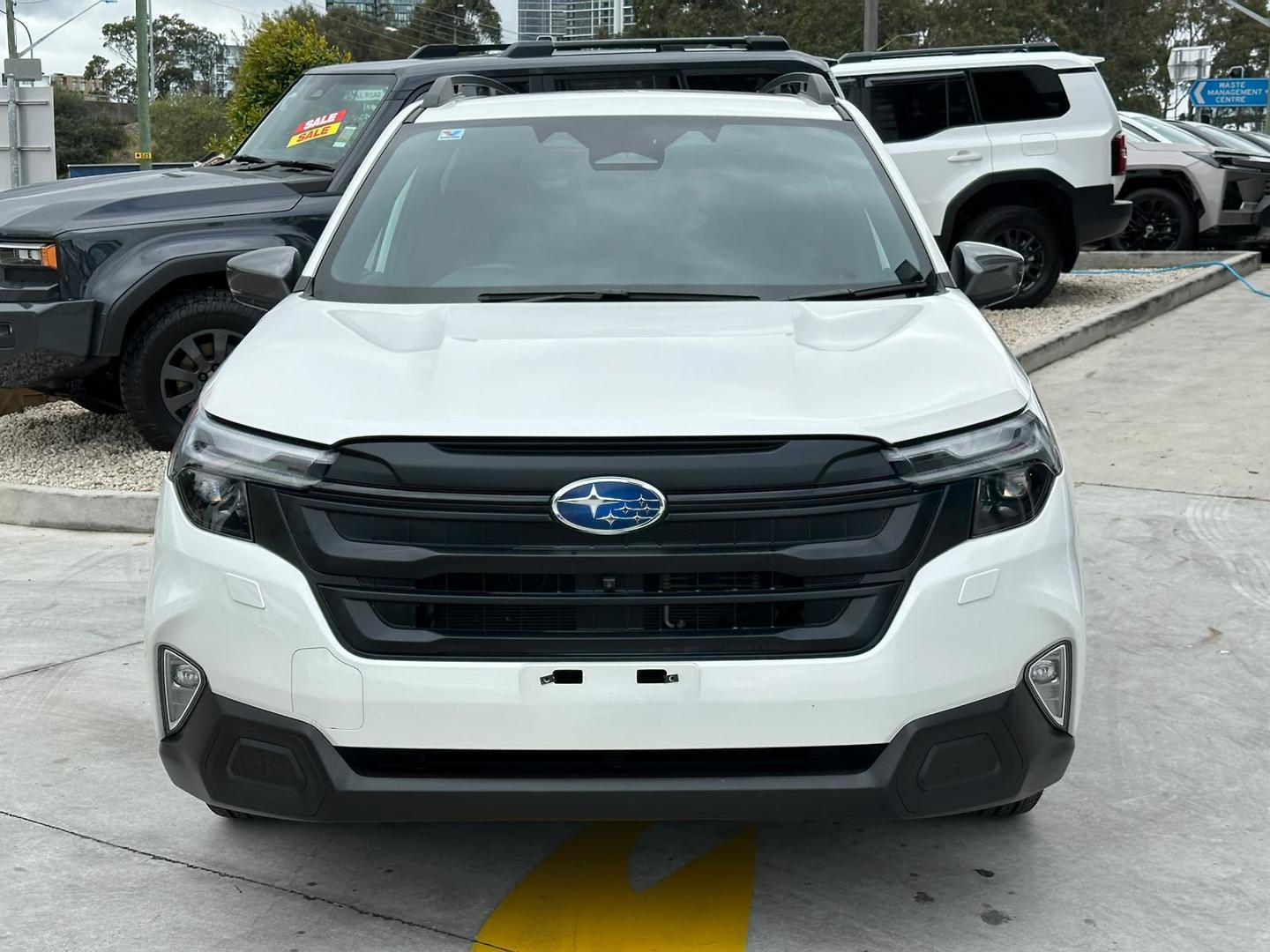 2025 Subaru Forester Base in White