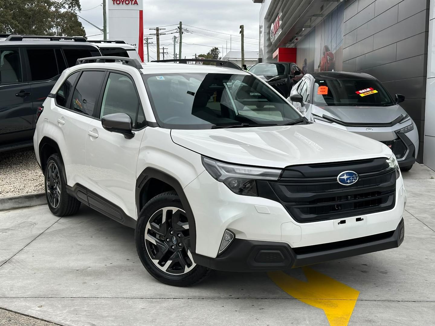 2025 Subaru Forester Base in White