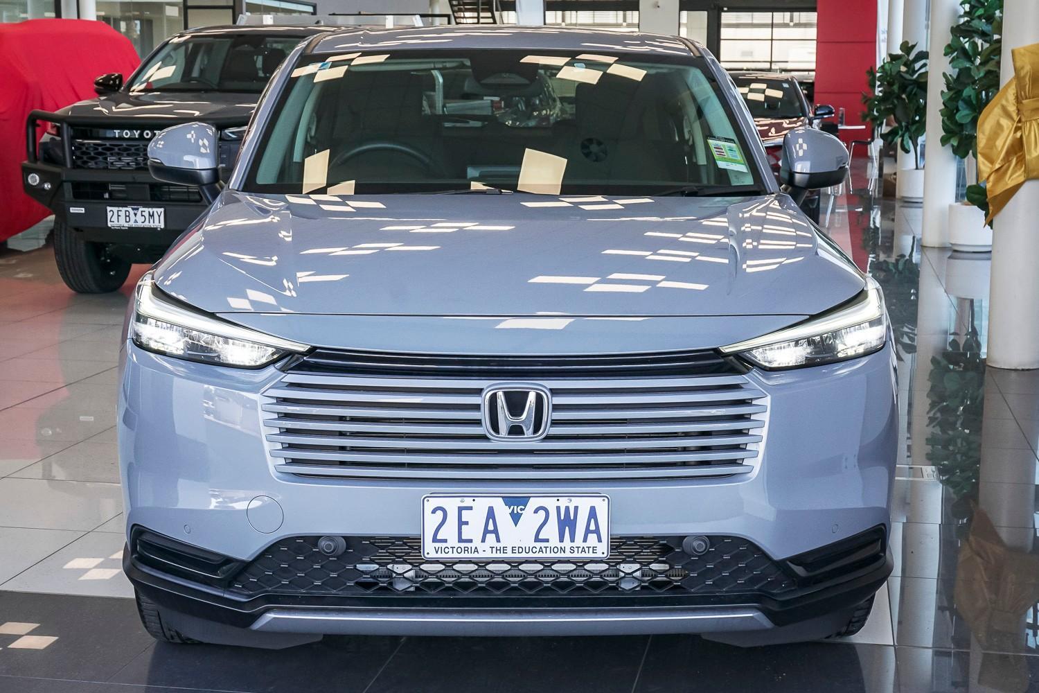 2025 Honda HR-V Vi X in Grey