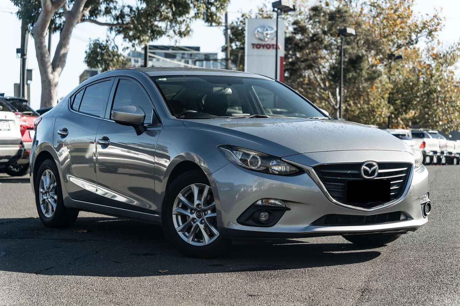 2016 Mazda 3 Maxx in Silver