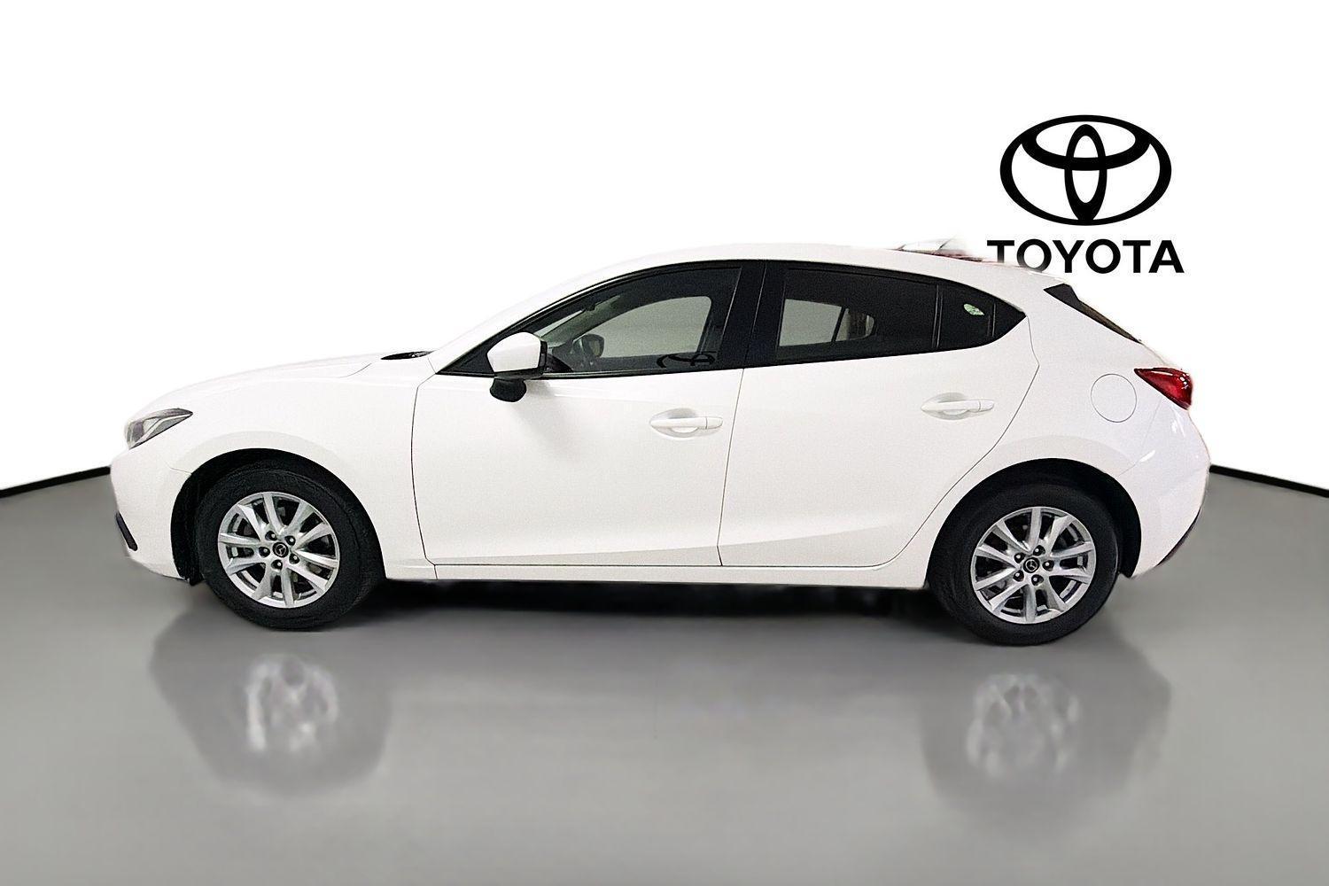 2016 Mazda 3 Neo in White