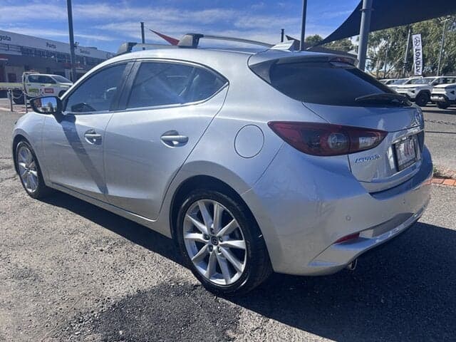 2018 Mazda 3 SP25 GT in Sonic Silver