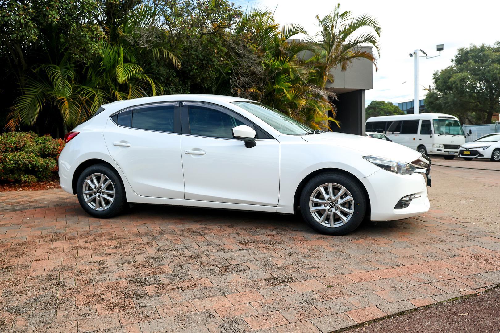 2017 Mazda 3 Maxx in White