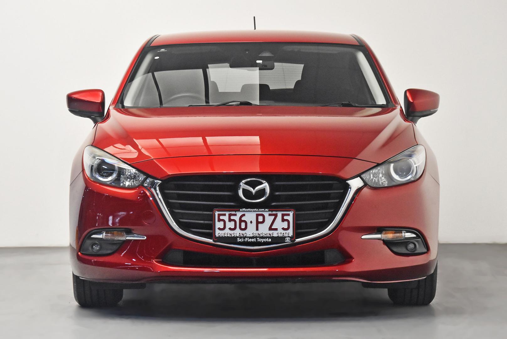 2018 Mazda 3 Maxx Sport in Red