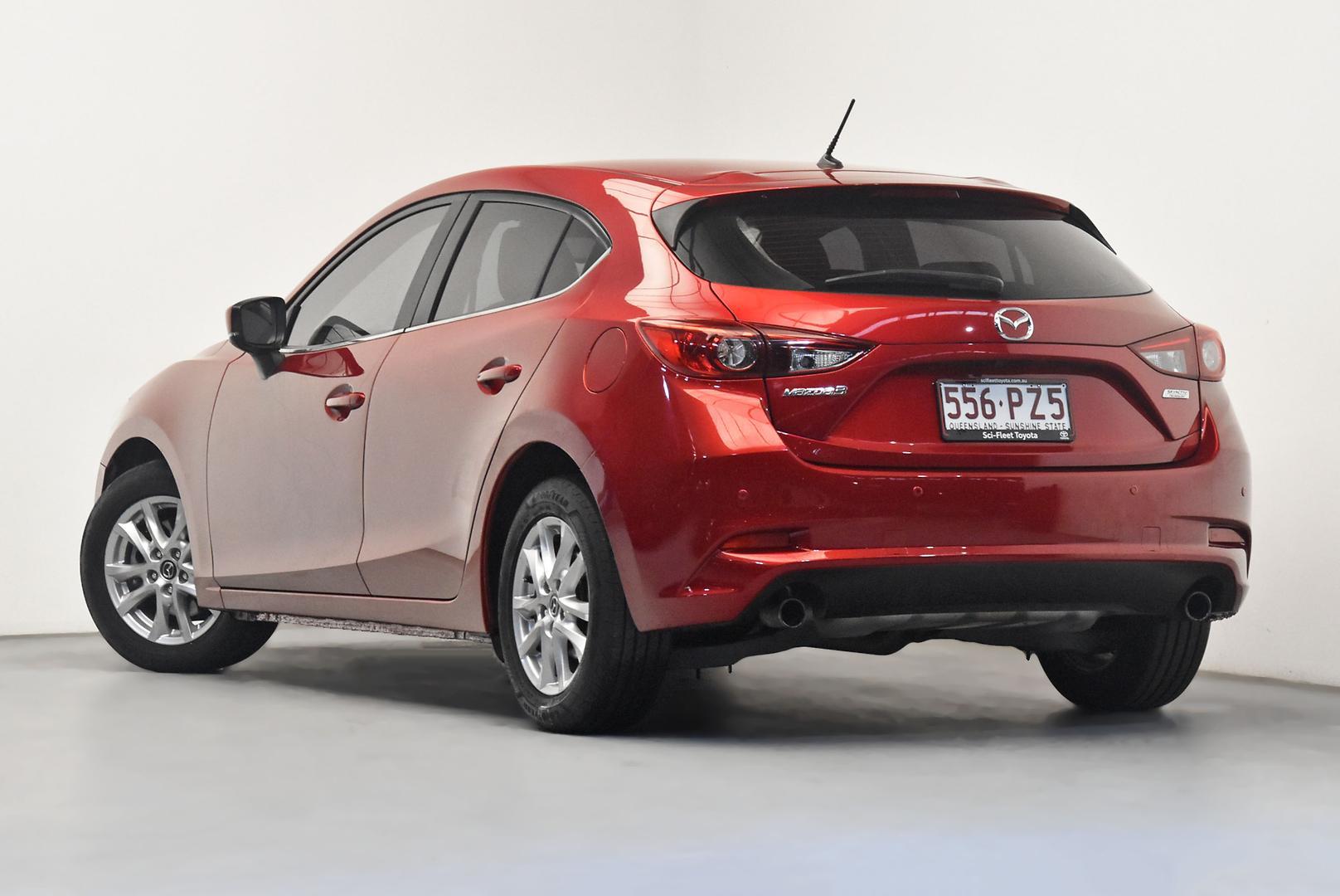 2018 Mazda 3 Maxx Sport in Red