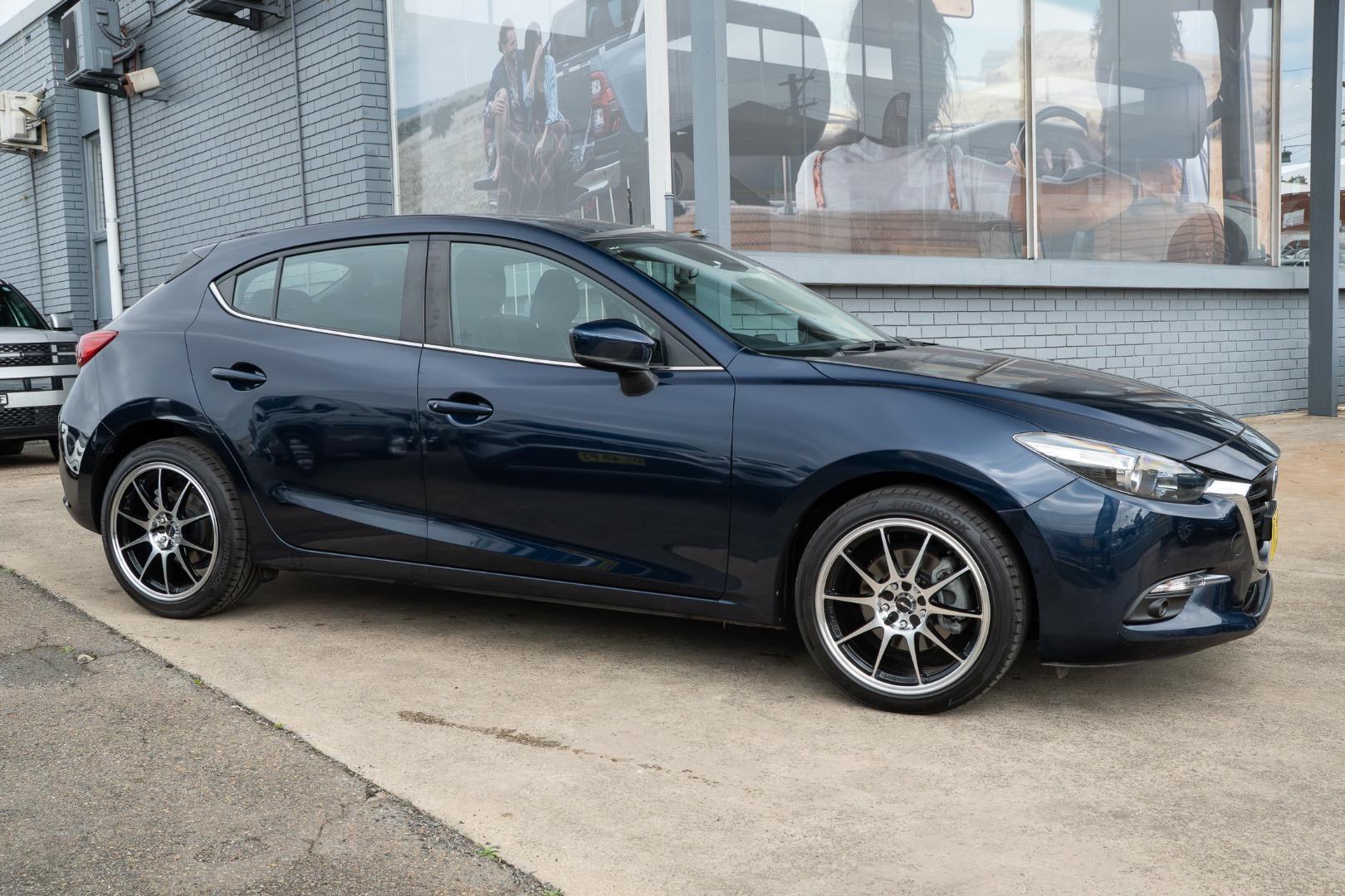 2018 Mazda 3 Maxx Sport in Blue