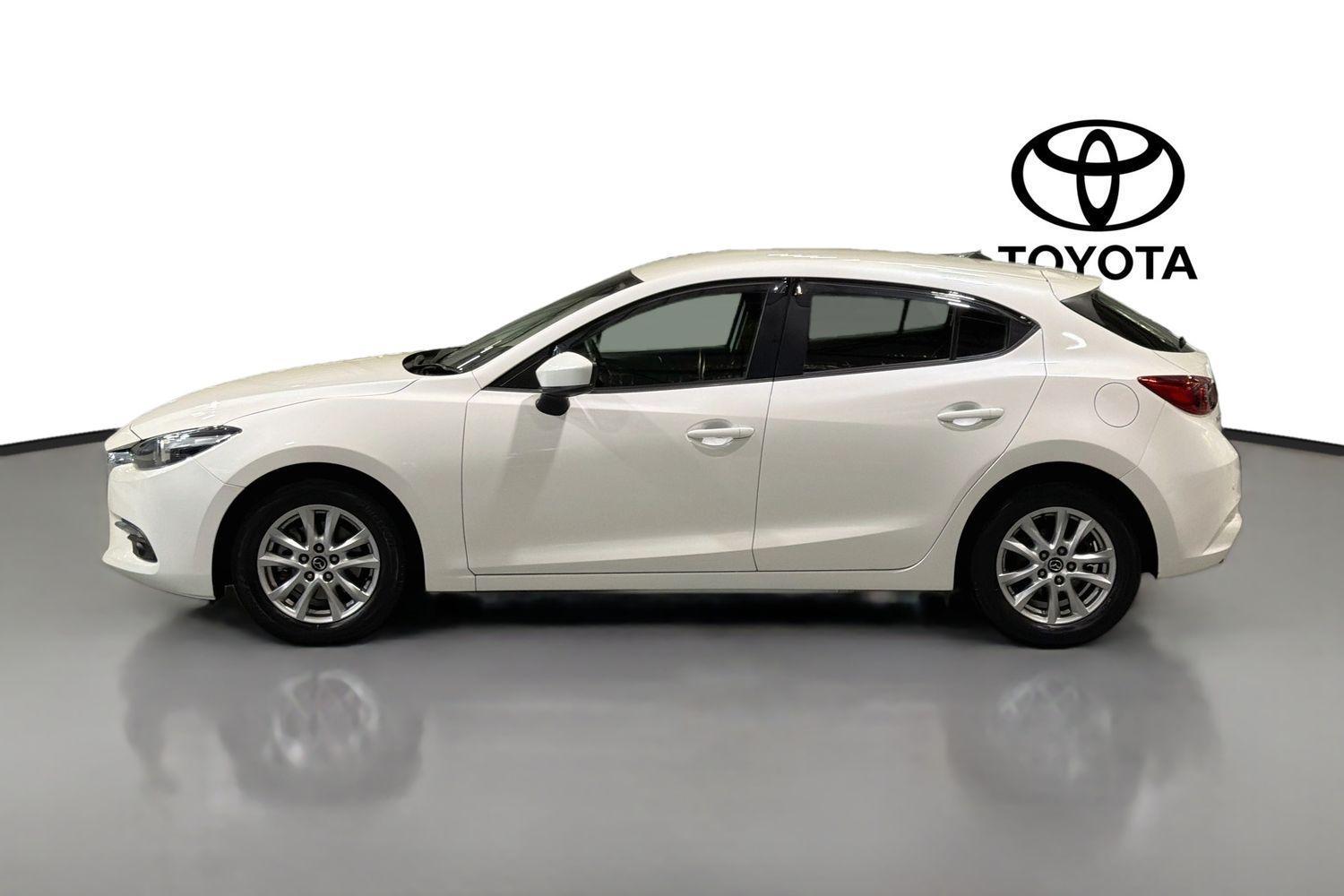 2018 Mazda 3 Maxx Sport in White