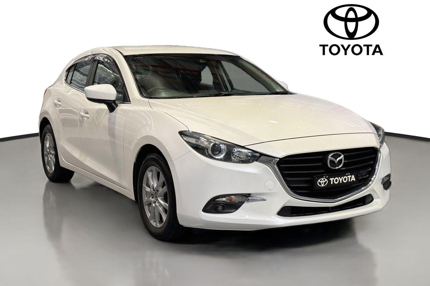 2018 Mazda 3 Maxx Sport in White