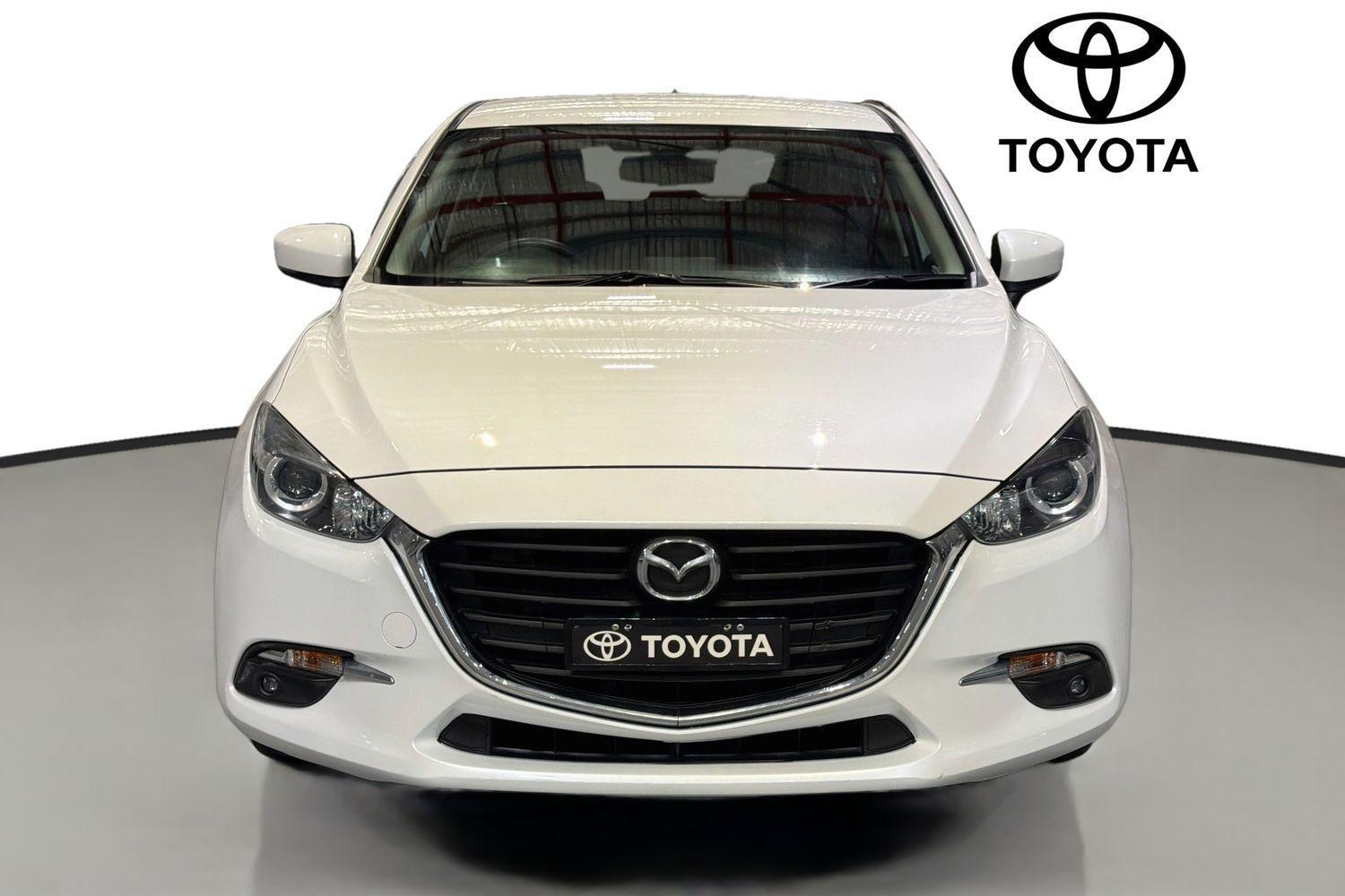 2018 Mazda 3 Maxx Sport in White